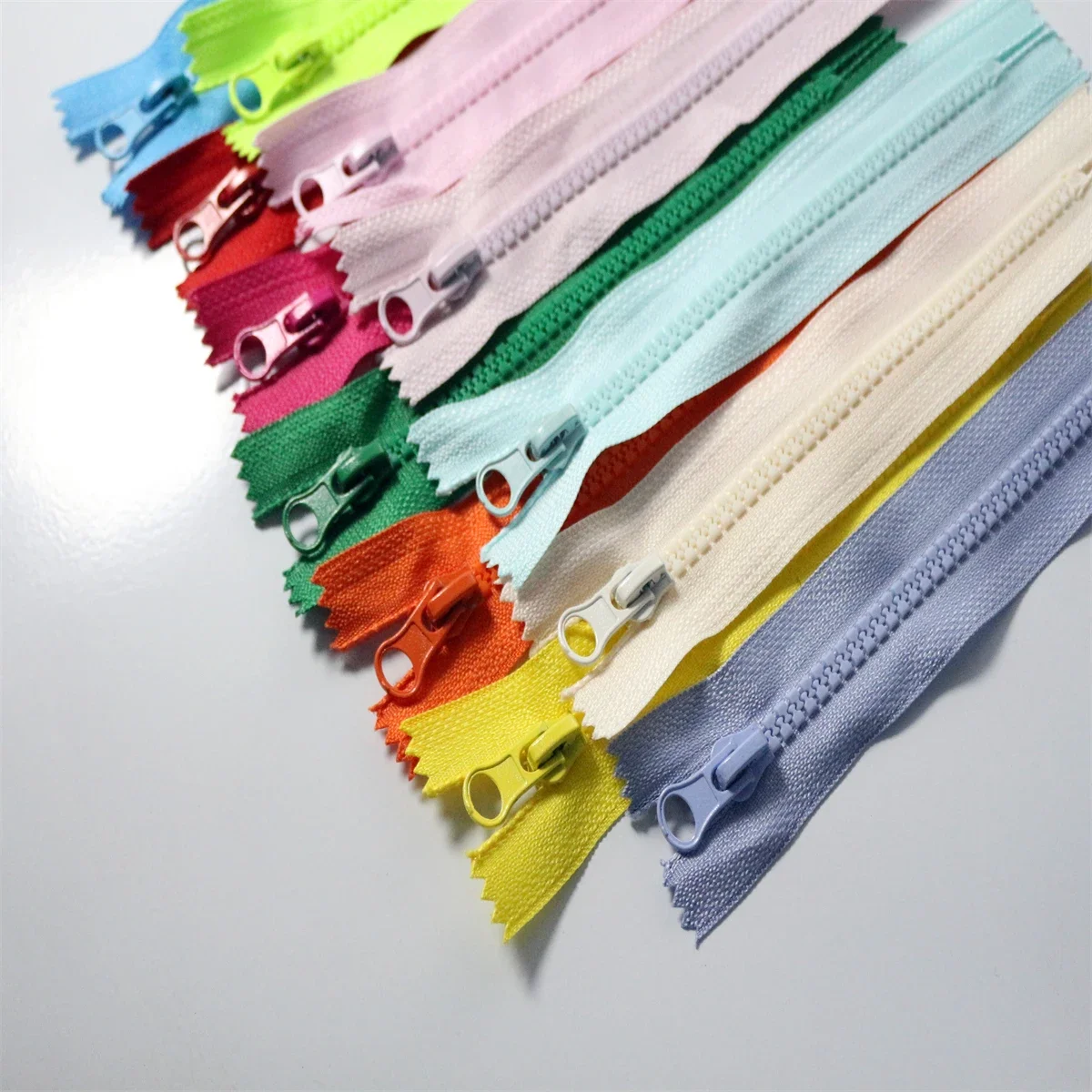 Home Textiles Manufacturer - (10PCS)5# resin closed tail 40CM zipper